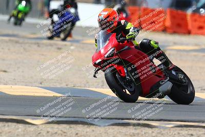 media/Apr-10-2022-SoCal Trackdays (Sun) [[f104b12566]]/Turn 2 (1135am)/